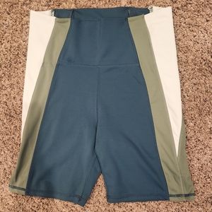 Senita Athletics Womens Trio Athletic Shorts Jungle Pacific Mint Green Size L